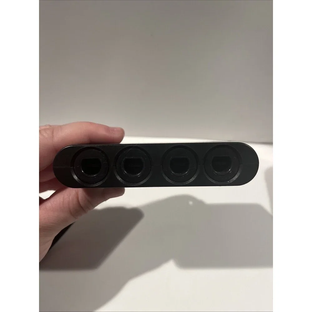 Nintendo controller slots